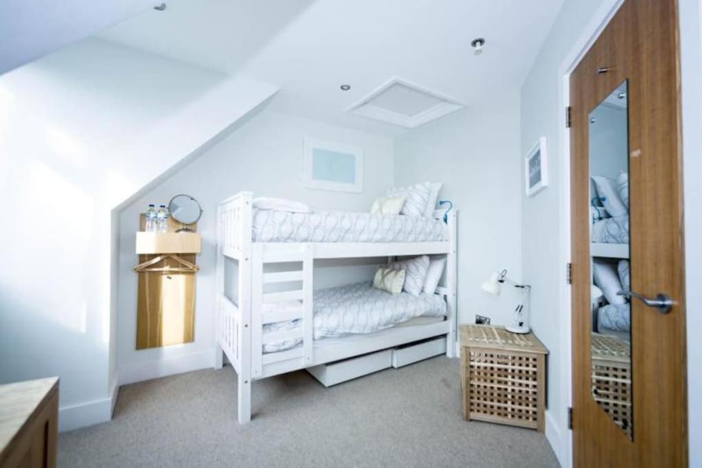 Edge14- Spacious, Stylish And Near The Beach! New Quay Exteriér fotografie