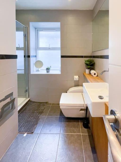 Edge14- Spacious, Stylish And Near The Beach! New Quay Exteriér fotografie