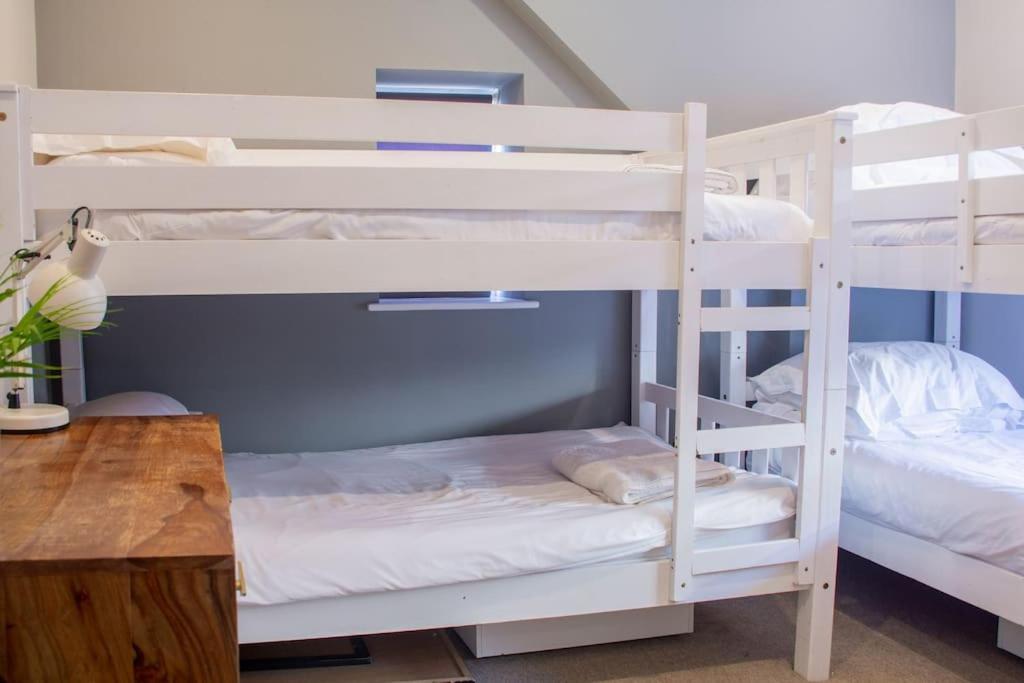 Edge14- Spacious, Stylish And Near The Beach! New Quay Exteriér fotografie