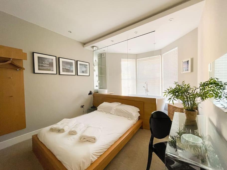 Edge14- Spacious, Stylish And Near The Beach! New Quay Exteriér fotografie