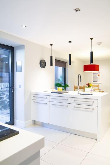Edge14- Spacious, Stylish And Near The Beach! New Quay Exteriér fotografie
