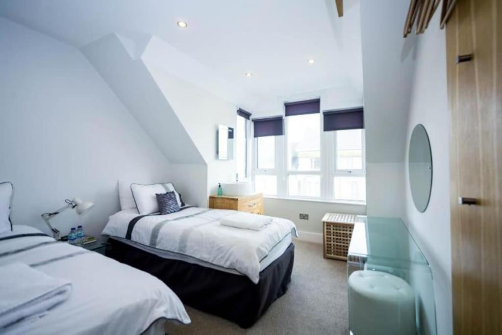 Edge14- Spacious, Stylish And Near The Beach! New Quay Exteriér fotografie
